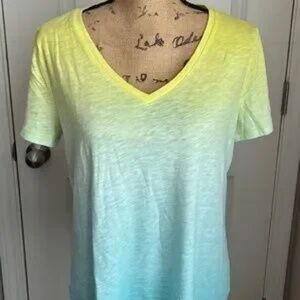 Women’s Ombre V-Neck Short Sleeve Tee in Yellow to Light Blue
